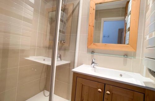 Val Claret Apartment | Bright Apartment Near Slopes and Shops with South Balcony