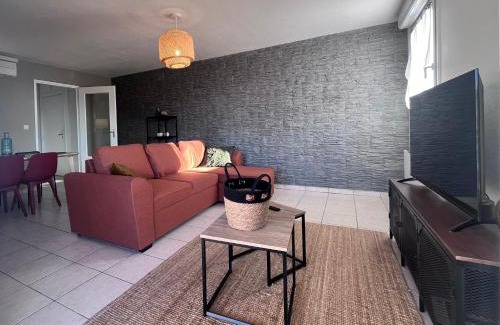 Cugnaux Apartment | Bright Apartment with Pool and Terrace: Rated 9.1/10