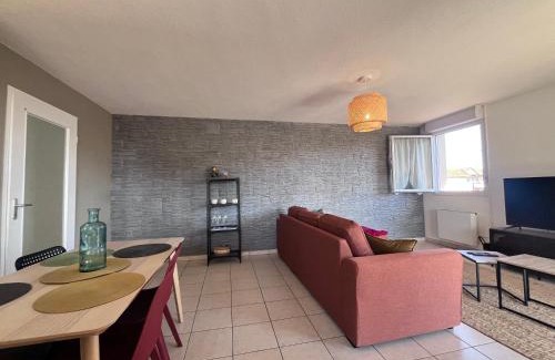 Cugnaux Apartment | Bright Apartment with Pool and Terrace: Rated 9.1/10