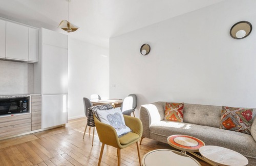 Vincennes Apartment | Discover Appartement Lutèce - Pet-Friendly Retreat with Spa