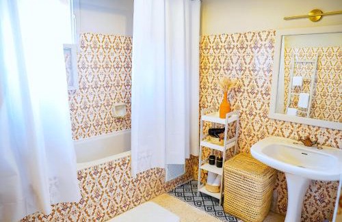 Majorelle Apartment | Beautiful Apartment with Garden Views Near YSL Museum