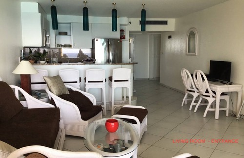 Maho Apartment | Elegant Oceanfront Appartement with Breathtaking Lagoon Views