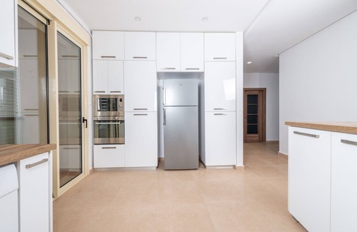 Hydra Apartment | Elegant 4-Star Apartment in Hydra with Breakfast Included