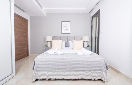 Kouba Apartment | Elegant Apartment in Kouba with Child-Friendly Amenities