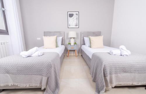 Kouba Apartment | Elegant Apartment in Kouba with Child-Friendly Amenities
