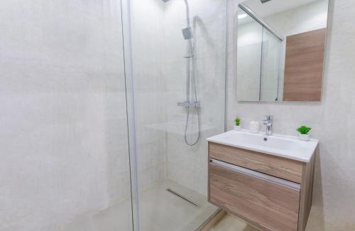 Kouba Apartment | Elegant Apartment in Kouba with Child-Friendly Amenities