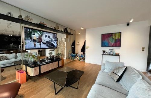 Clichy Apartment | Stylish Parisian Apartment with Terrace & Child-Friendly Amenities