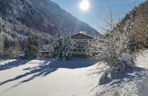 Soelden Apartment | Family-Friendly Appartement Mühlau with Relaxing Hot Tub