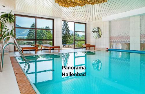 Bad Goisern Apartment | Relaxing Appartement Mühlkogel with Indoor Pool & Spa