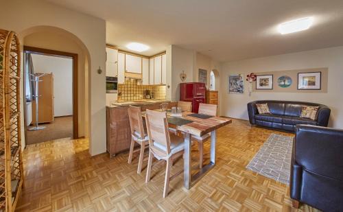 Wiesern Apartment | Family-Friendly Getaway at Appartement Mountain & Fun