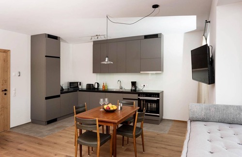 Thumersbach Apartment | Beautiful Appartement Meise - Your Family-Friendly Retreat