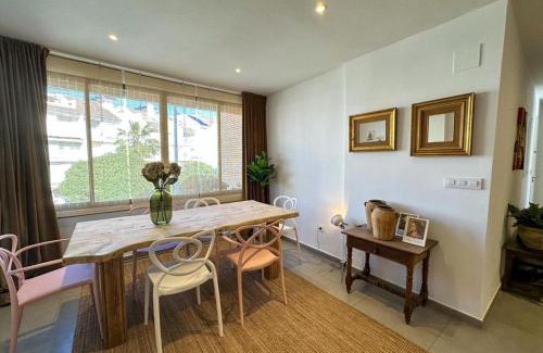 Platja de l'Arenal Apartment | Cozy Apartment with Private Rooftop Terrace Near Javea Beach
