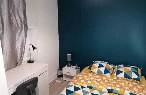 Clermont-Ferrand Apartment | Conveniently Located Apartment with Wifi and Parking