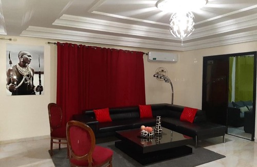 Dakar Apartment | Pet-Friendly Appartement Meublé Sacrée Cœur with Top Reviews