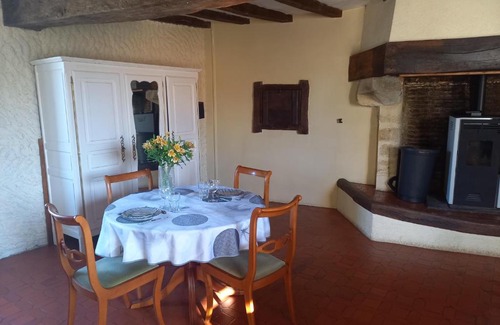 Saint-Hilaire-du-Bois Apartment | Family-Friendly Gîte la Maillée with Perfect 10/10 Rating