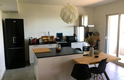 Ville-di-Pietrabugno Apartment | Seaside One-Bedroom Apartment with Terrace in Bastia