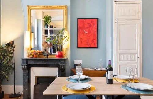 17th Arrondissement Apartment | Cozy One-Bedroom Apartment with City View and Free WiFi