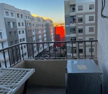 Luxus Apartment | Modern 2-Bedroom Apartment with Wi-Fi and Parking in Tangier