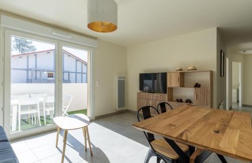 Mimizan-Plage Apartment | Modern Appartement Neuf Steps from the Ocean in Mimizan