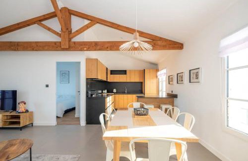 La Flotte Apartment | New Ocean View Apartment in the Heart of La Flotte