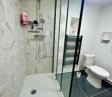 Aujac Apartment | Ideal Appartement Nicolas: 4-Star Stay with Child-Friendly Amenities