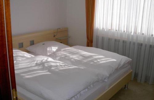 Besenfeld Apartment | Relax at Appartement-Oberwiesenhof with Spa & Pool Access