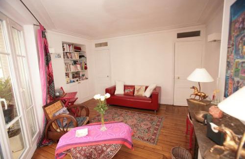 Quartier de Rochechouart Apartment | Stylish Appartement Opéra Paris - Rated 8.9 by Guests