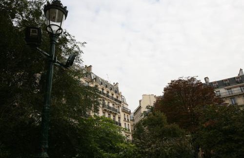 Quartier de Rochechouart Apartment | Stylish Appartement Opéra Paris - Rated 8.9 by Guests