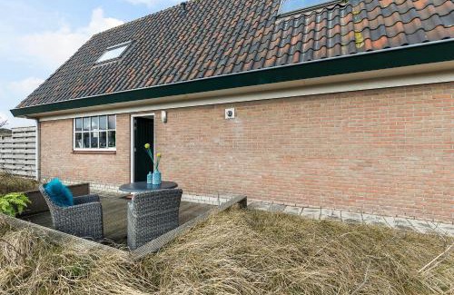 Bergen aan Zee Apartment | Discover Appartement Parkweg: Guest Rated 7.9/10