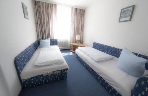 Medraz Apartment | Relax at Appartement Pavillon with Oceanfront Views