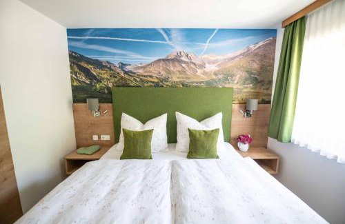 Rauris Apartment | Top-Rated Appartement-Pension Fahrnberggut with Family Kitchen