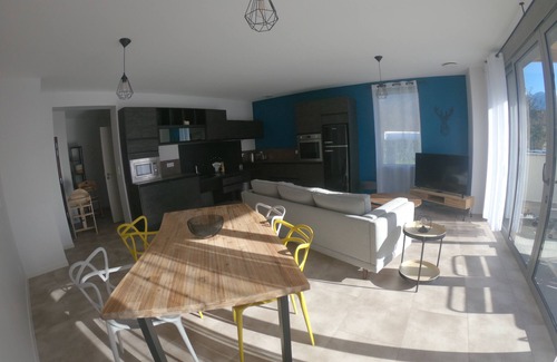 Ayzac-Ost Apartment | Relaxing Appartement Plénitude with Pool & Ocean Views