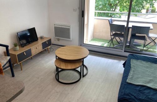 Treboul Apartment | Beachfront Appartement Plage Sables Blancs, Rated 8.8/10