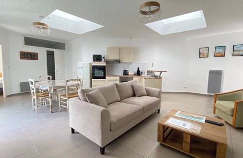 Etaples Apartment | Cozy Apartment Facing the Port - Pet Friendly & Family Ready
