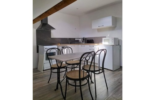 Allemond Apartment | Family-Friendly Apartment for 4 in a Private House