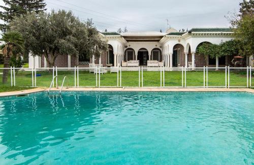 Sidi Daoud Apartment | Private Oceanfront Apartment in a Stunning Guesthouse