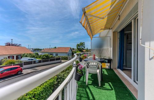 Parentis-en-Born Apartment | Family-Friendly Appartement Just Steps from Parentis Beach