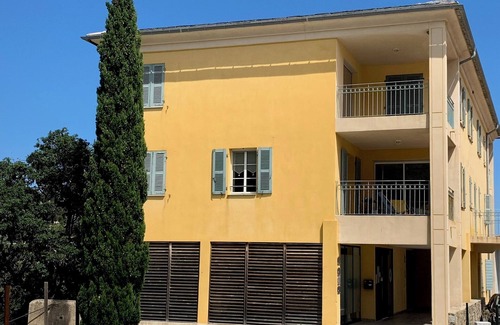 Erbalunga Apartment | Modern Apartment in Erbalunga: Family-Friendly Retreat