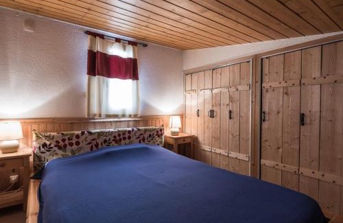 Tignes le Lac Apartment | Modern Apartment Near Lake with Balcony & Pet-Friendly Amenities