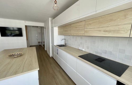 Quartier de la Maison-Blanche Apartment | Elegant Apartment with Breathtaking Paris Views & Spa