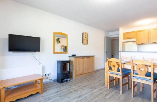 Peyragudes Apartment | Modern Peyragudes Apartment for 8 with Balcony & Free Parking