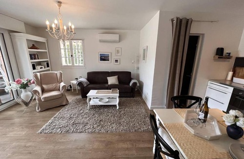 La Croix-Valmer Apartment | Beautifully Renovated Appartement with Garden Near Gigaro Beach