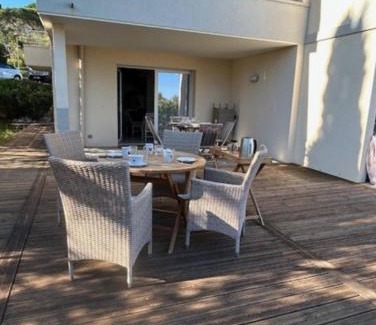 Plage de la Garonnette Apartment | Beautiful Résidence RIVES D'EDEN with Oceanfront Pool