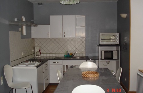 La Bourboule Apartment | Cozy 2-Bedroom Apartment in City Center with Wifi & Garage