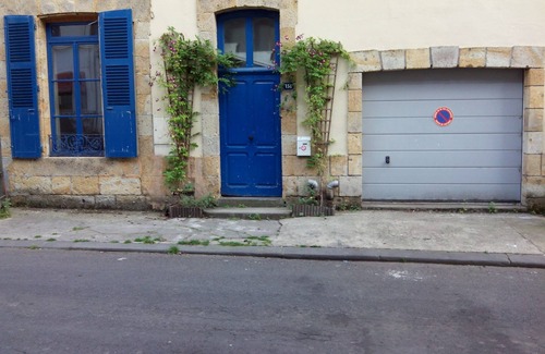 La Bourboule Apartment | Cozy 2-Bedroom Apartment in City Center with Wifi & Garage