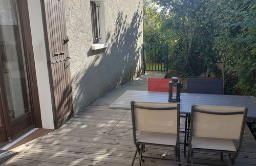 Gap Apartment | Comfortable 63 m² Apartment for 4 Near Shops & Parks
