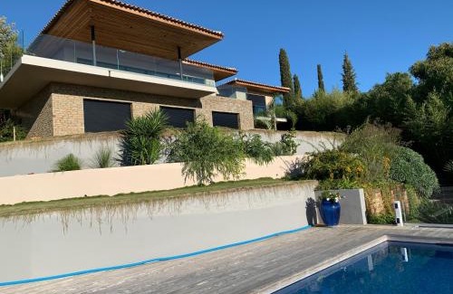 Carqueiranne Apartment | Oceanfront 4-Bedroom Apartment with Pool & Sea Views