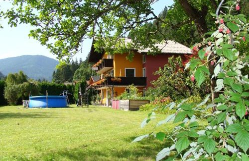 Pichl-Preunegg Apartment | Discover Appartement-Reiteralm: Pool & Oceanfront Escape