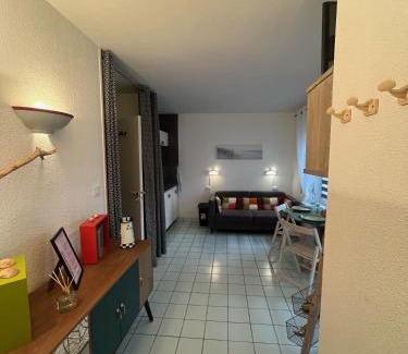 Kerfany-les-Pins Apartment | Tranquil Appartement Residence Castle Beach with Oceanfront Views
