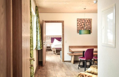 Schroecken Bed & Breakfast | Cozy Appartement Süd & Zimmer 1 - Family Friendly Retreat
